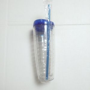 Tumbler 26 Oz Clear/Blue Lid Hot & Cold Drinks